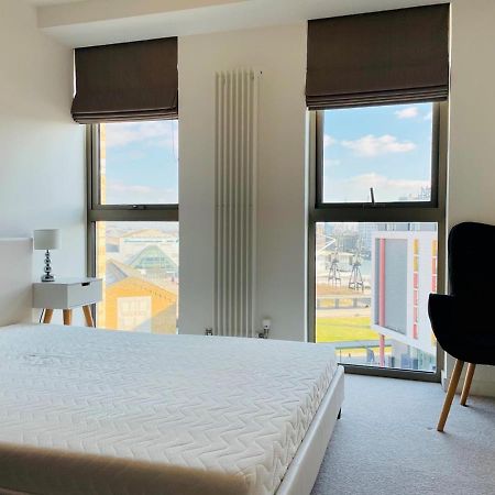 Royal Wharf Apartments London Kültér fotó